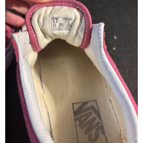 Vans Old Skool Red Suede & Canvas Sneakers – Women’s Size 7 / Men’s 5.5 - Picture 2 of 6